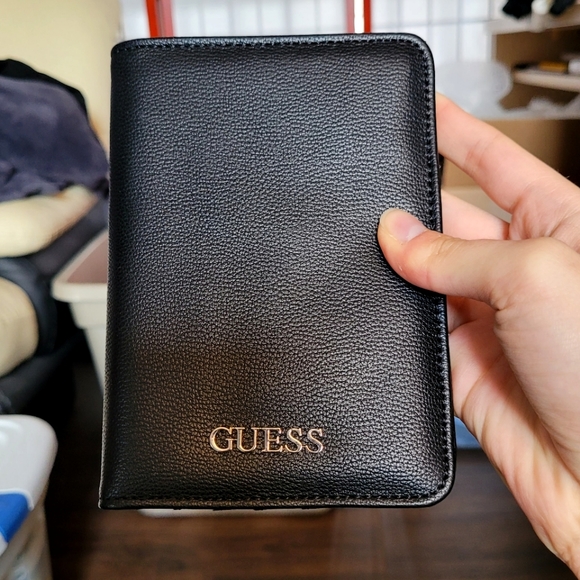 Guess Elite Passport Case Wallet - Picture 5 of 12
